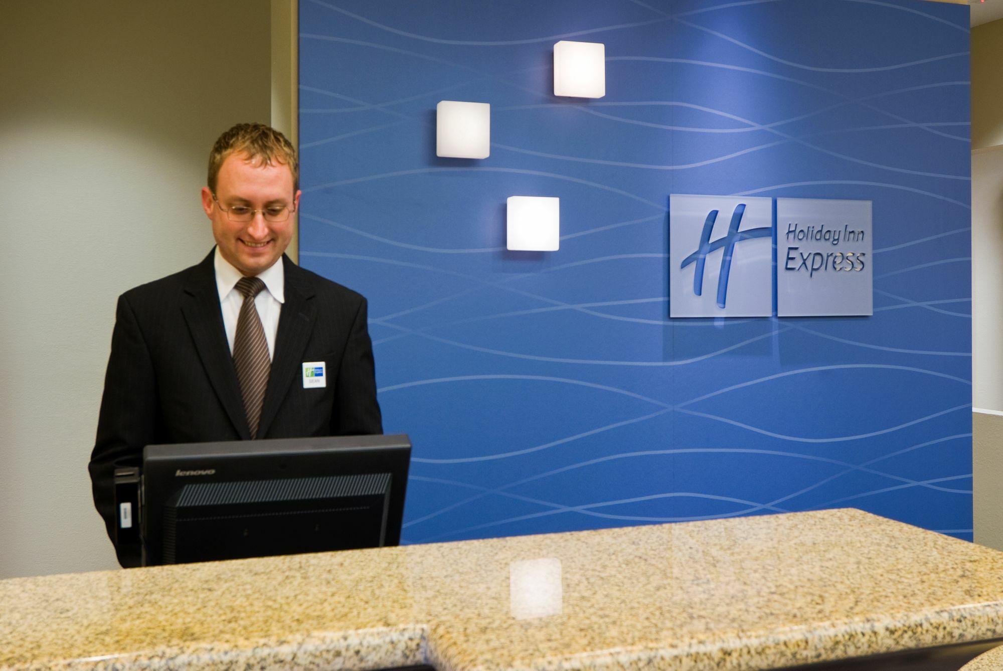 Holiday Inn Express Hotel & Suites Fort Myers East - The Forum, An Ihg Hotel מראה פנימי תמונה